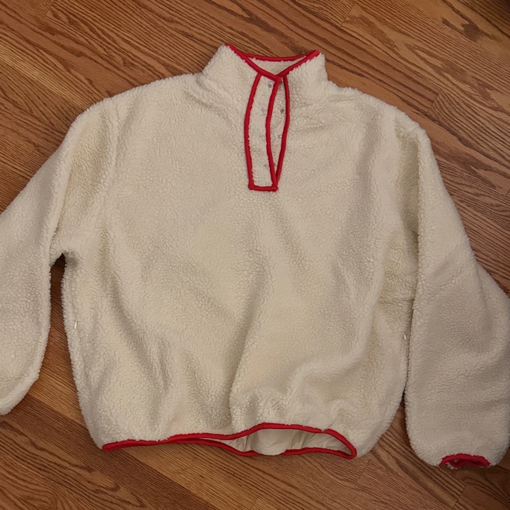 PARKE Cream Fleece Pullover with Red Trim